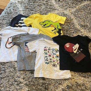 5 tshirt and 1 long sleeve shirt lot